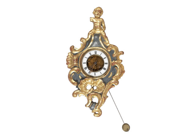 Wanduhr mit Putto