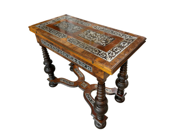 Aufklappbarer Spieltisch Tisch