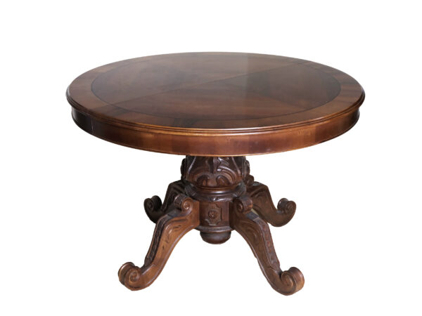 Round dining table