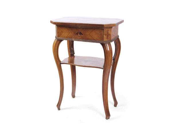 Beistelltisch im Stil des Barock