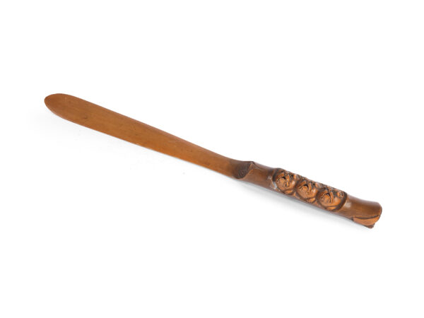 Letter opener with bulls