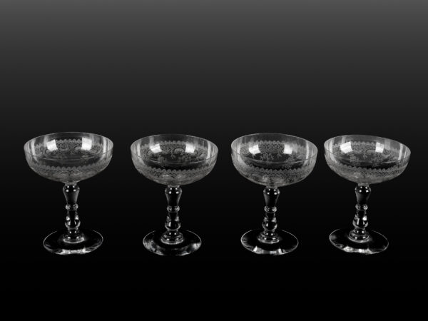 4 champagne glasses