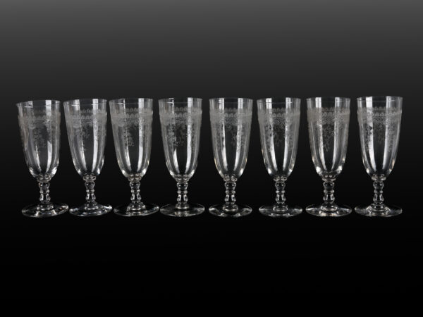 8 champagne glasses