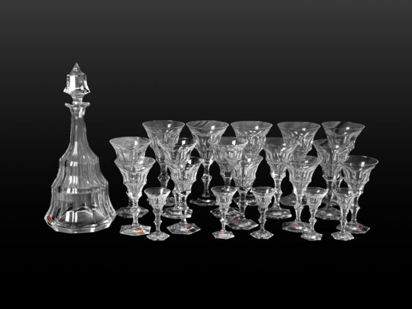 Set of glasses and carafe