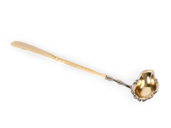 A sauce ladle