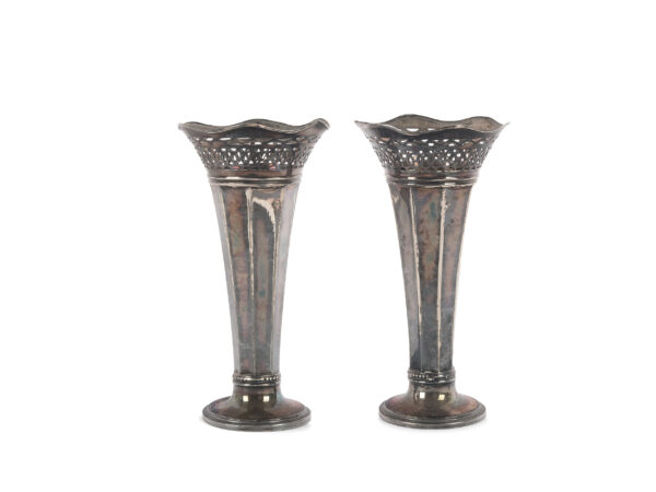 2  Flower vase holders