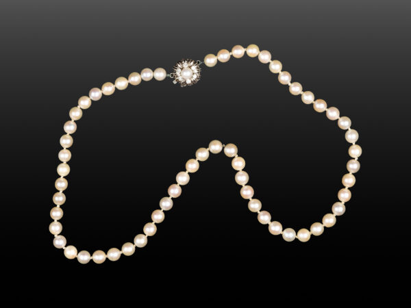 Pearl necklace