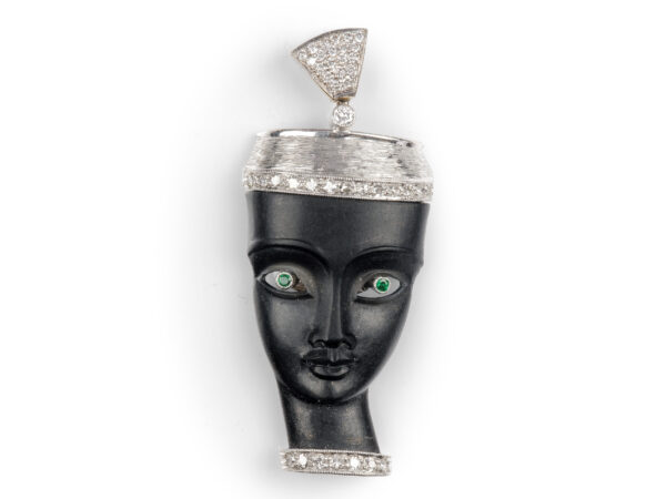 Anhänger aus geschnittenem Onyx